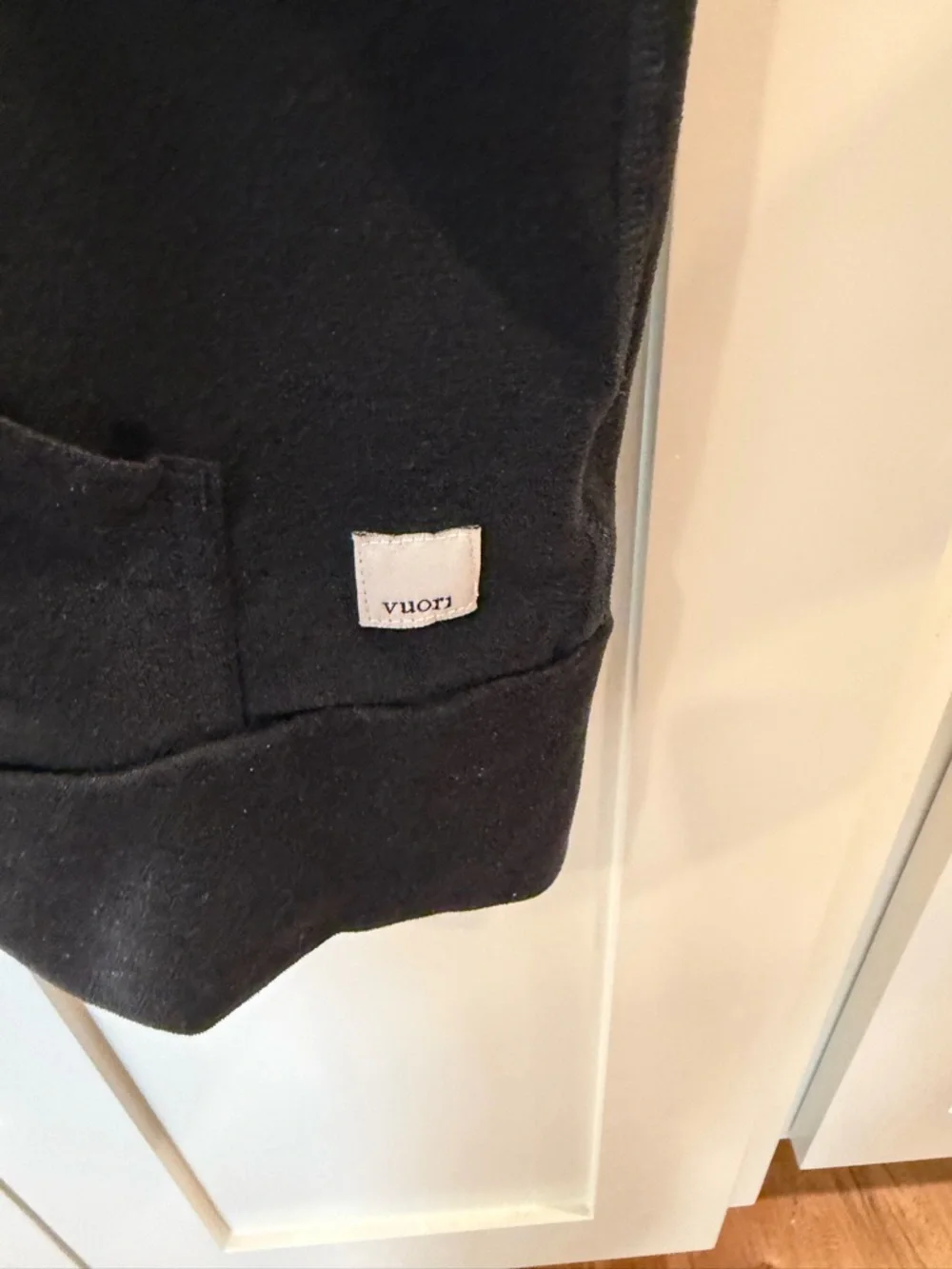 Vuori Halo Performance Hoodie - Picture 6 of 7